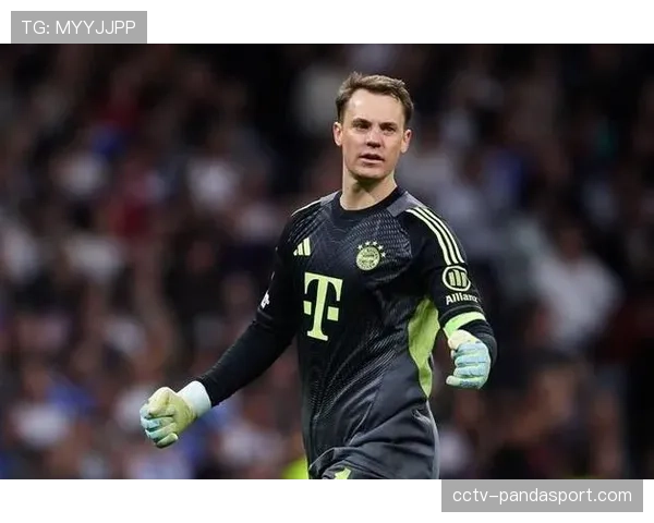 门将诺伊尔神勇扑出点球，拜仁队长完成职业生涯第200场零封